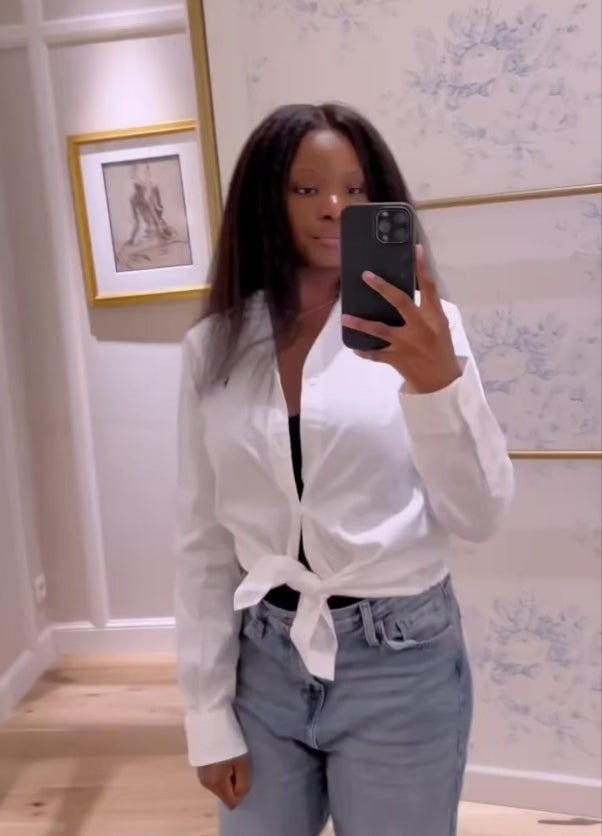 NDONGO KINKY STRAIGHT WIG